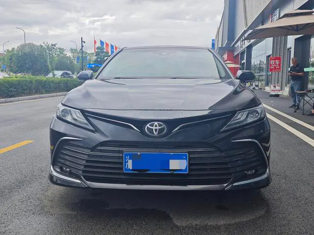 2021 Toyota Camry thumbnail 2