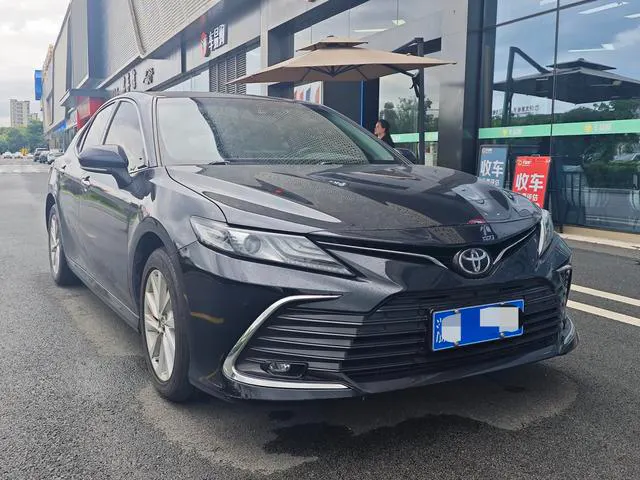 2021 Toyota Camry thumbnail 3