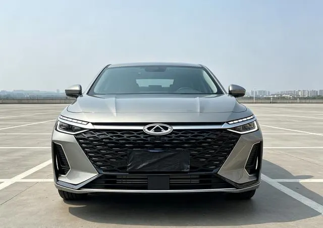 2025 Chery Arrizo 8 thumbnail 2