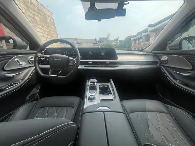2025 Chery Arrizo 8 thumbnail 4