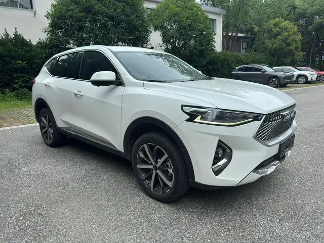 2021 Haval F7 thumbnail 3