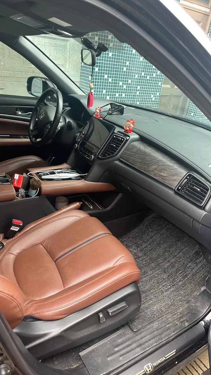 2020 Honda UR-V thumbnail 2