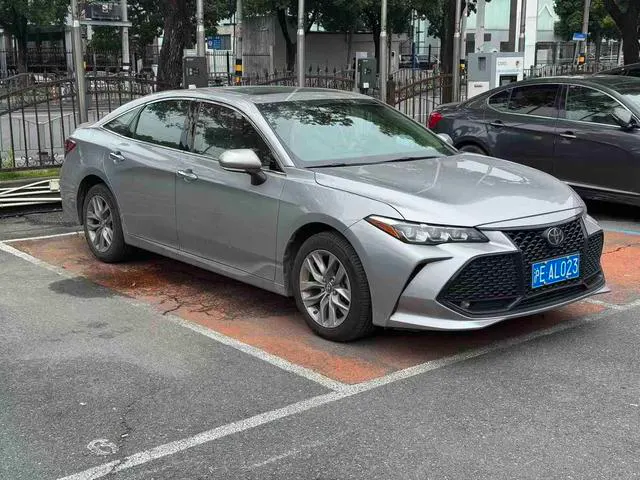 2021 Toyota Asian Dragon thumbnail 3