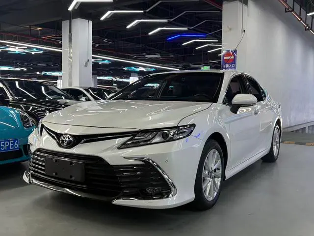 2021 Toyota Camry photo 1