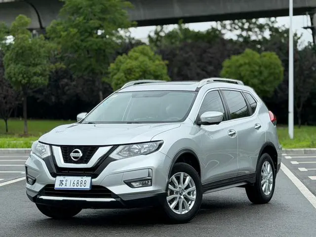 2017 Nissan X-Trail photo 1