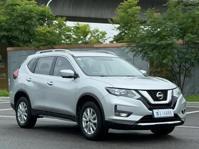 2017 Nissan X-Trail thumbnail 3