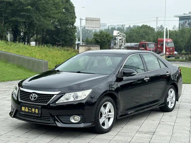 2012 Toyota Camry photo 1