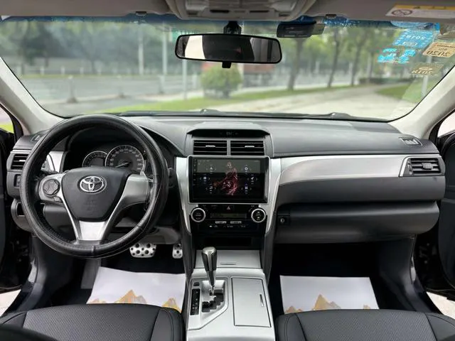 2012 Toyota Camry thumbnail 4