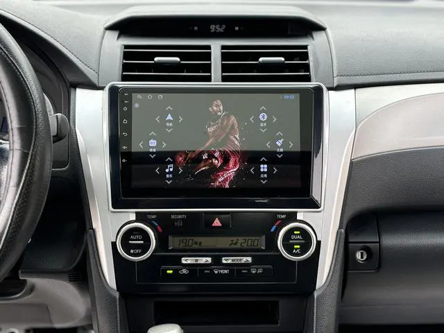 2012 Toyota Camry thumbnail 5