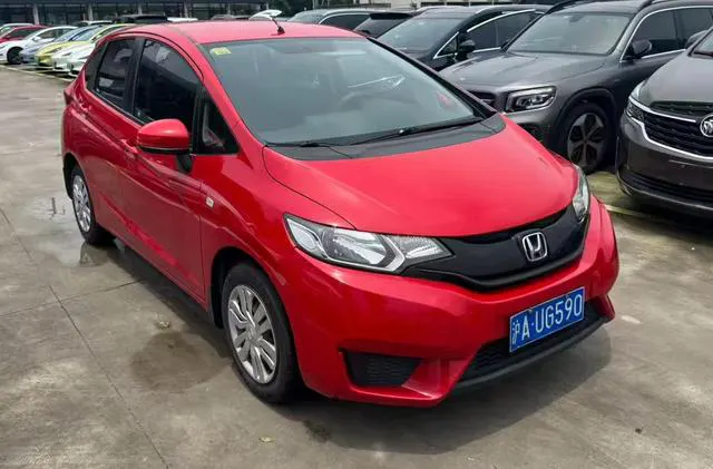 2014 Honda Fit thumbnail 3