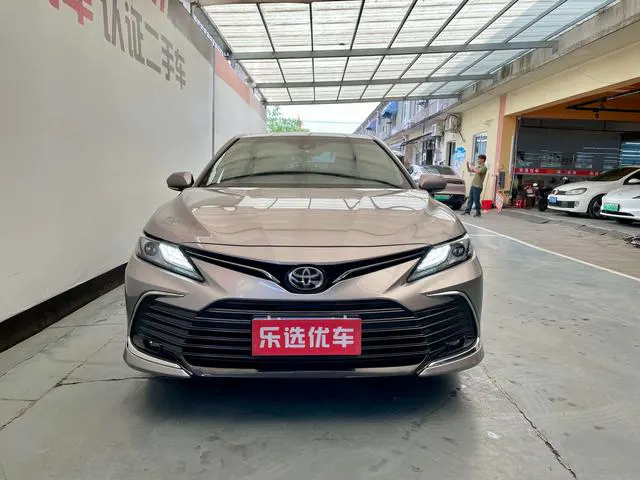 2021 Toyota Camry thumbnail 2