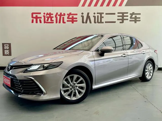 2021 Toyota Camry photo 1