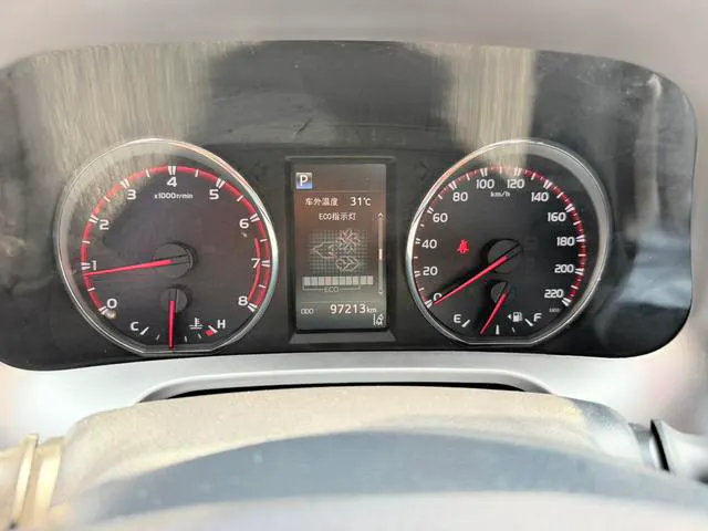 2018 Toyota RAV4 thumbnail 5