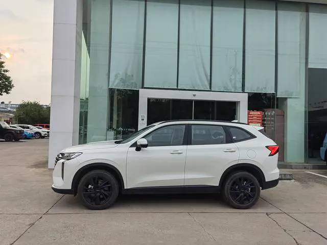 2024 Haval H6 thumbnail 3
