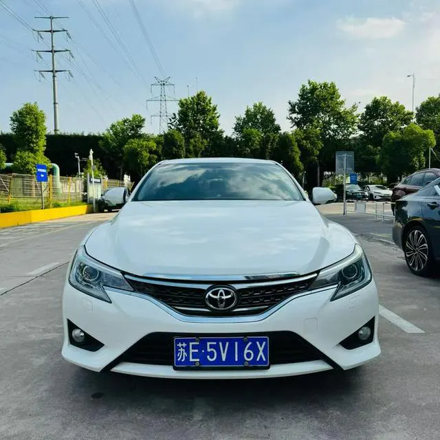 2013 Toyota Mark X thumbnail 2