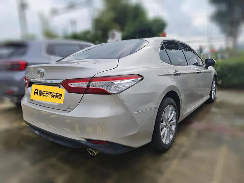 2019 Toyota Camry thumbnail 5