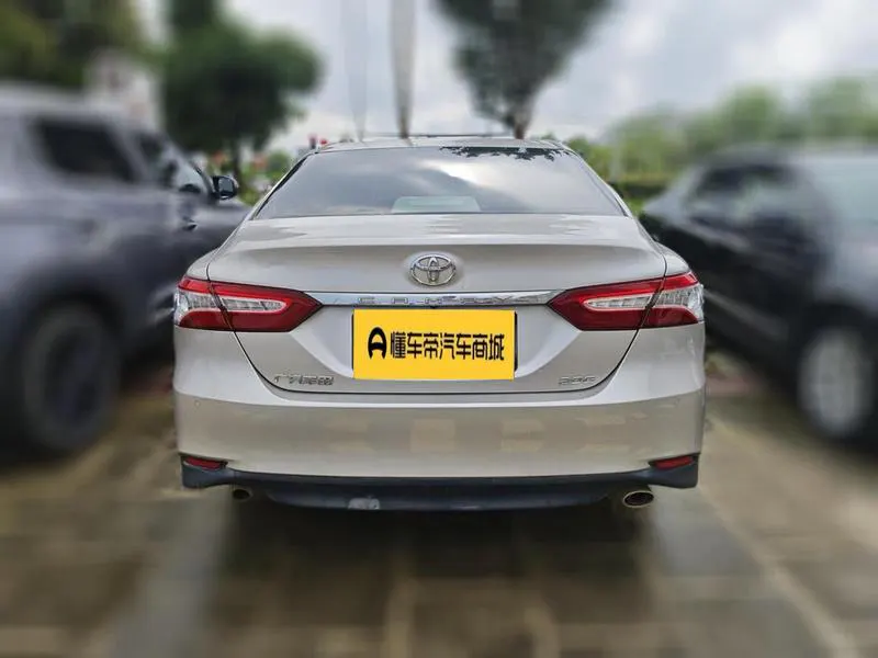 2019 Toyota Camry thumbnail 6