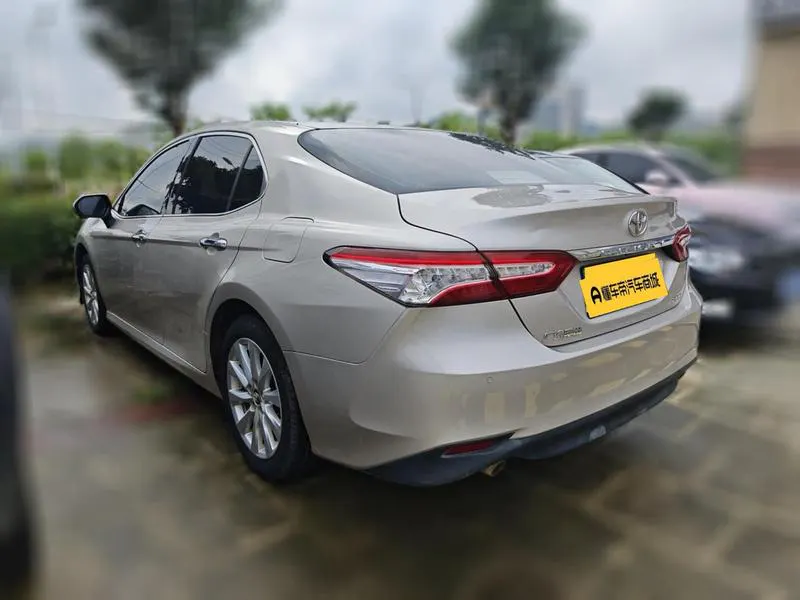 2019 Toyota Camry thumbnail 7
