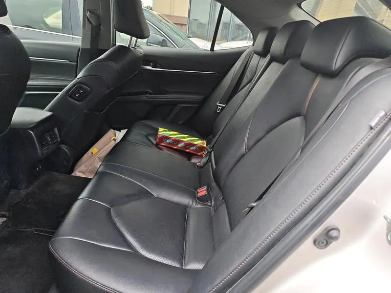 2019 Toyota Camry thumbnail 10
