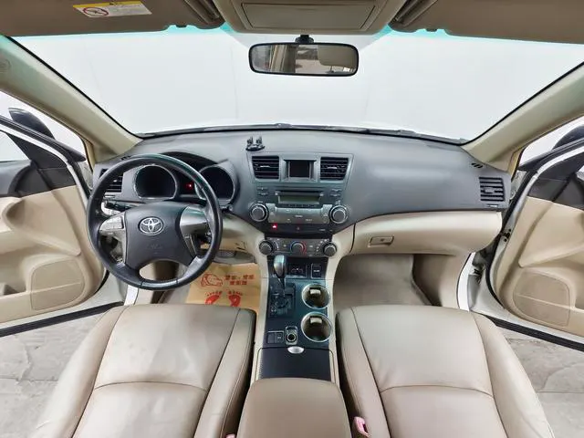 2009 Toyota Highlander thumbnail 4