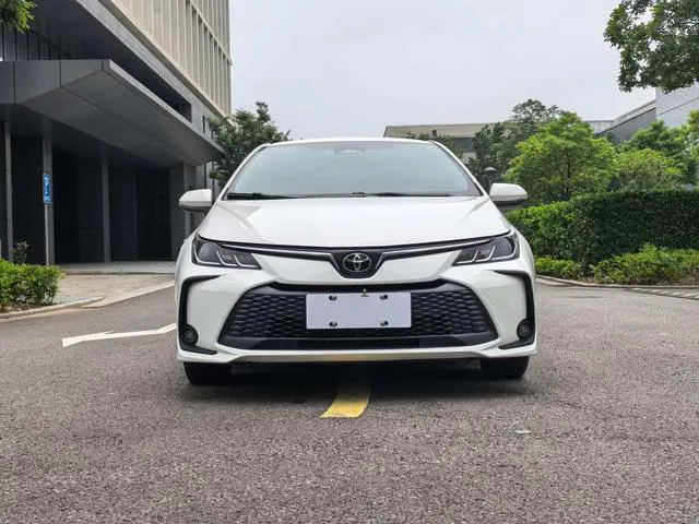 2024 Toyota Corolla thumbnail 2