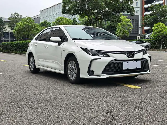 2024 Toyota Corolla thumbnail 3
