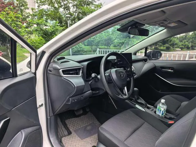 2024 Toyota Corolla thumbnail 5