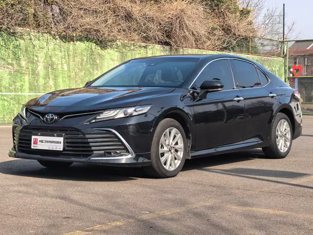 2022 Toyota Camry photo 1