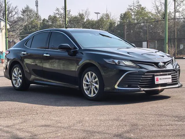 2022 Toyota Camry thumbnail 3