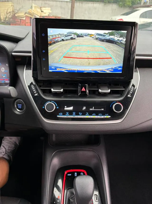 2022 Toyota Corolla thumbnail 5