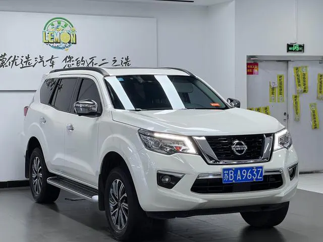 2020 Nissan Navara thumbnail 3