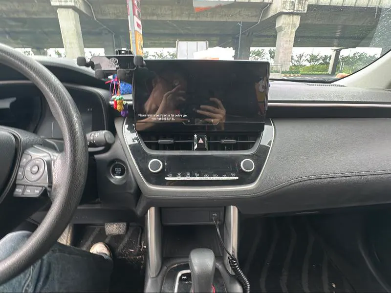 2023 Toyota Corolla Cross thumbnail 12