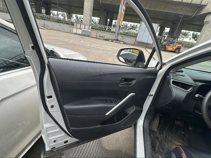 2023 Toyota Corolla Cross thumbnail 4