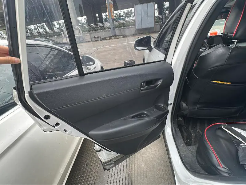 2023 Toyota Corolla Cross thumbnail 5