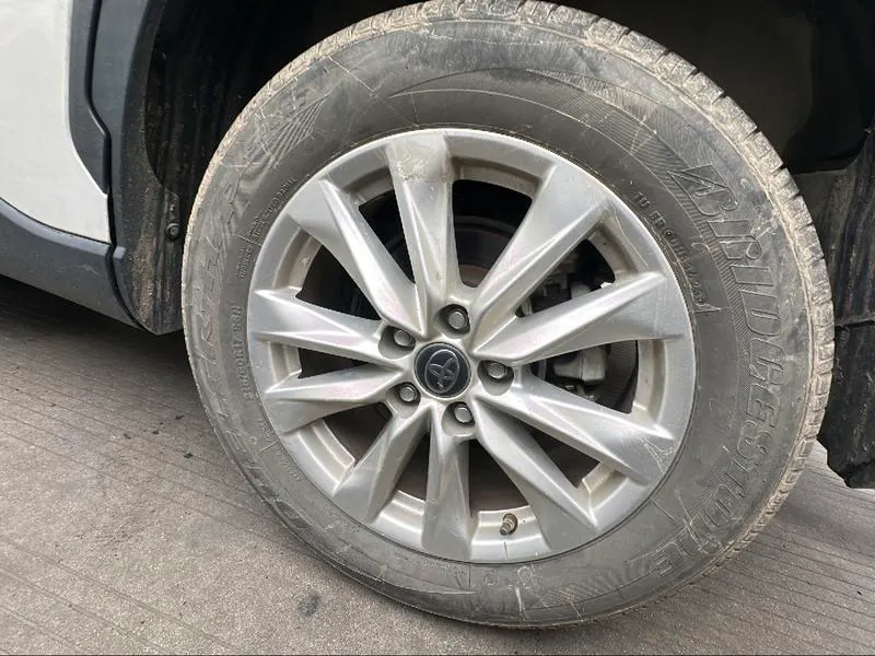 2023 Toyota Corolla Cross thumbnail 8