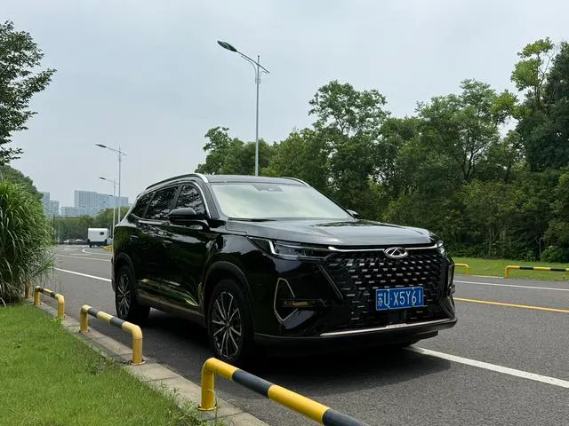2022 Chery Tiggo 8 PRO thumbnail 3