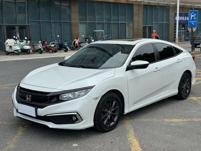 2019 Honda Civic photo 1