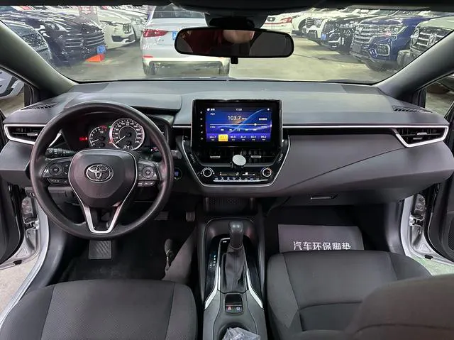 2019 Toyota Corolla thumbnail 4