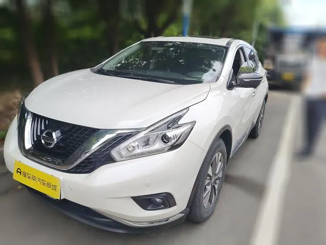 2019 Nissan Murano thumbnail 2