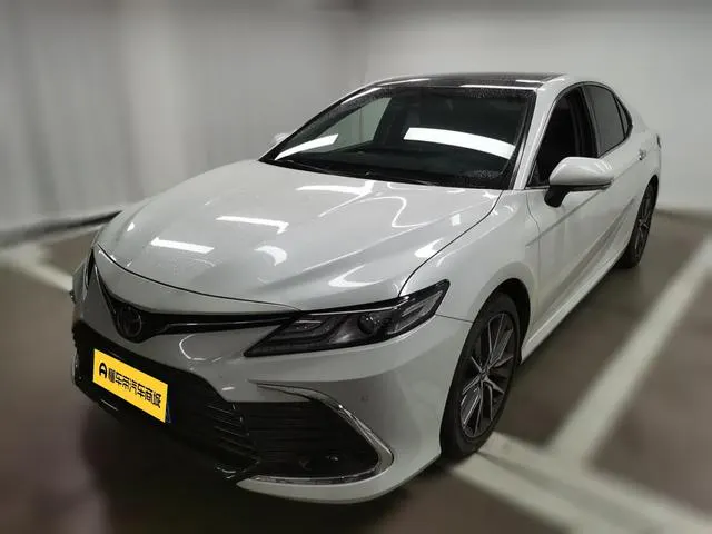 2021 Toyota Camry thumbnail 2