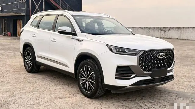2024 Chery Tiggo 8 PLUS thumbnail 3