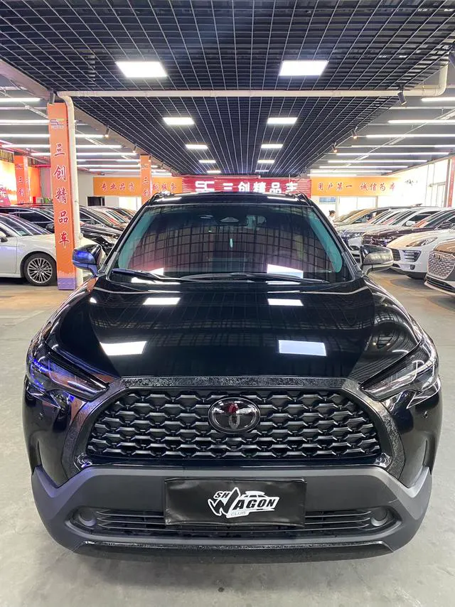 2023 Toyota Corolla Cross thumbnail 2