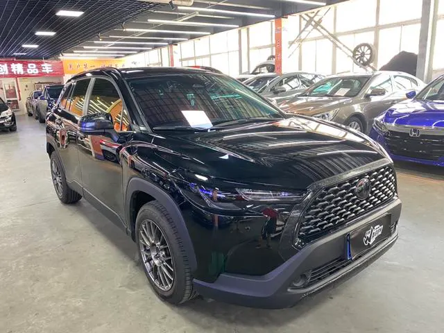 2023 Toyota Corolla Cross thumbnail 3