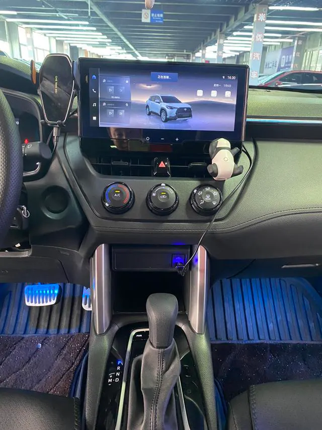2023 Toyota Corolla Cross thumbnail 5