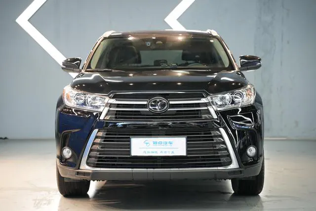 2020 Toyota Highlander thumbnail 2