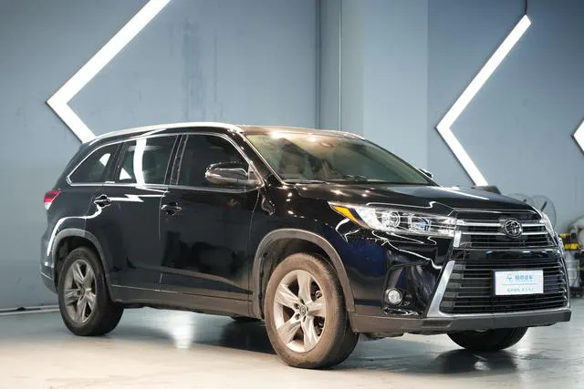 2020 Toyota Highlander thumbnail 3