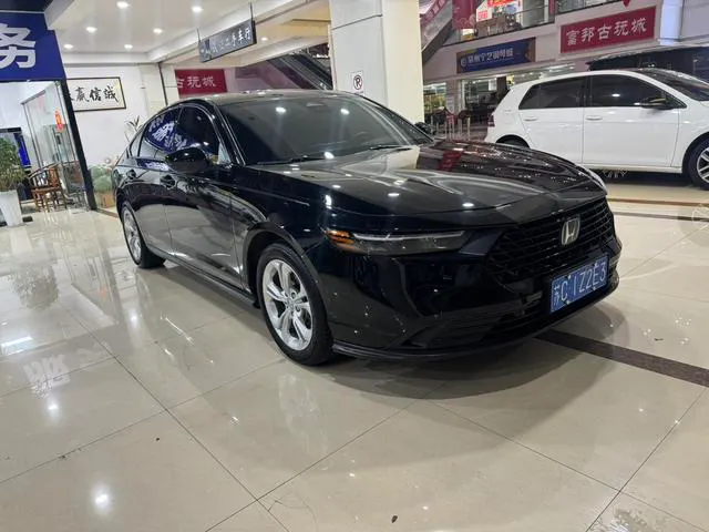 2024 Honda Accord thumbnail 3