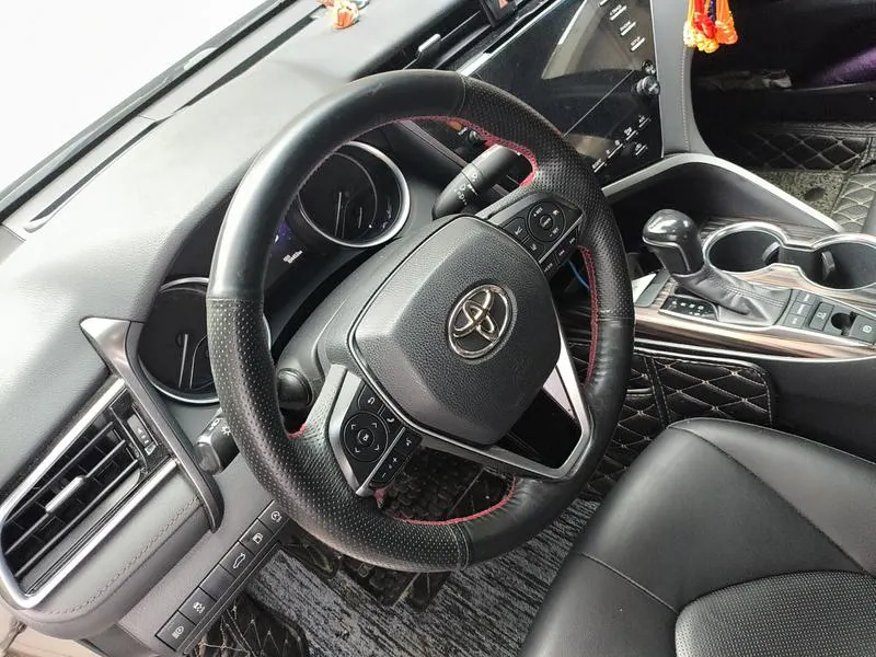 2018 Toyota Camry thumbnail 12