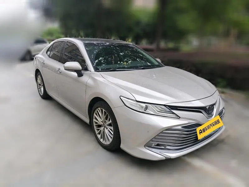 2018 Toyota Camry thumbnail 4
