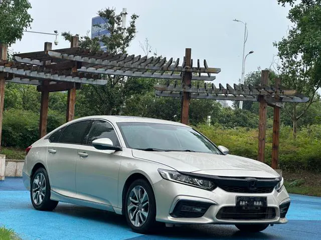 2019 Honda Inspire thumbnail 3